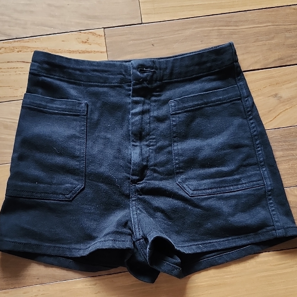 Wilfred High Waist Black Shorts